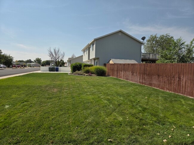 Building Photo - 3152 Marcrest Dr