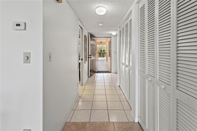 Building Photo - 6460 Mourning Dove Dr