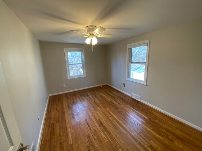 Building Photo - 9645 Loveland Madeira Rd