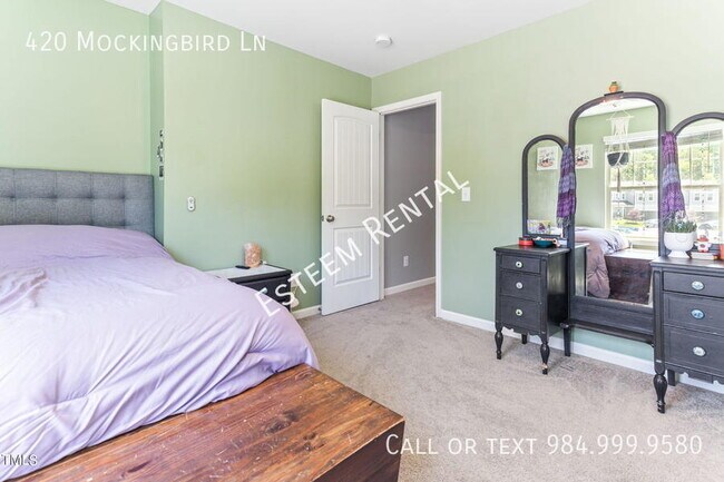 Building Photo - 420 Mockingbird Ln