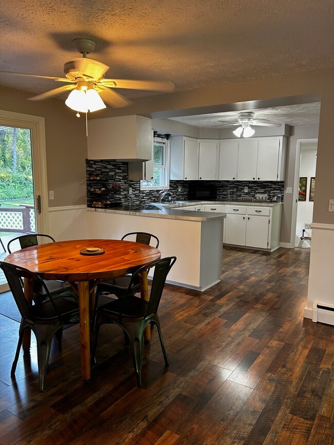 Building Photo - 14834 Hawkins Rd