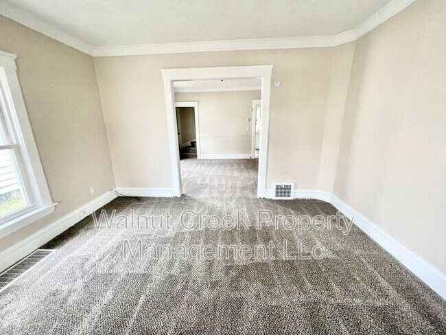 Building Photo - 1730-1730 E 30th St