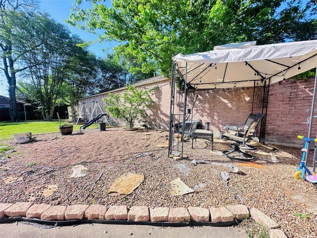 Building Photo - 7419 San Morino Dr
