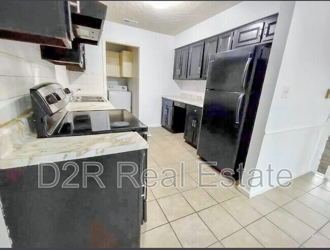 Building Photo - 7819 Southfield Dr