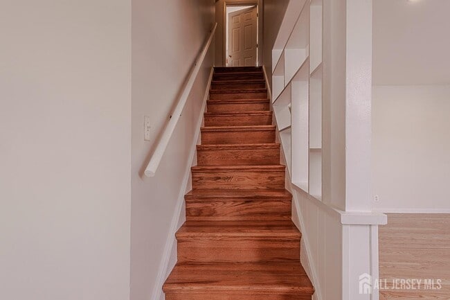 Building Photo - 253 9th St