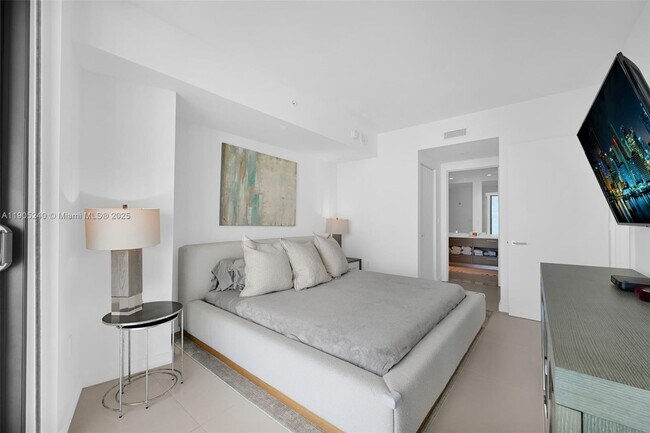 Building Photo - 1300 S Miami Ave