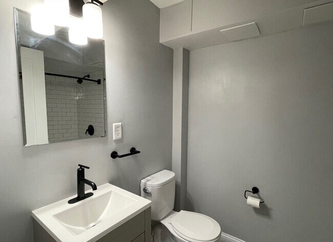 Building Photo - 233 Lafayette St