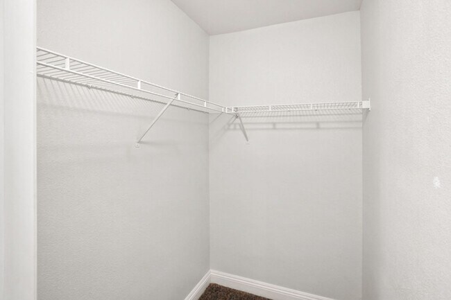 Building Photo - 3 Bed, 2 Bath -Gated- South West Las Vegas