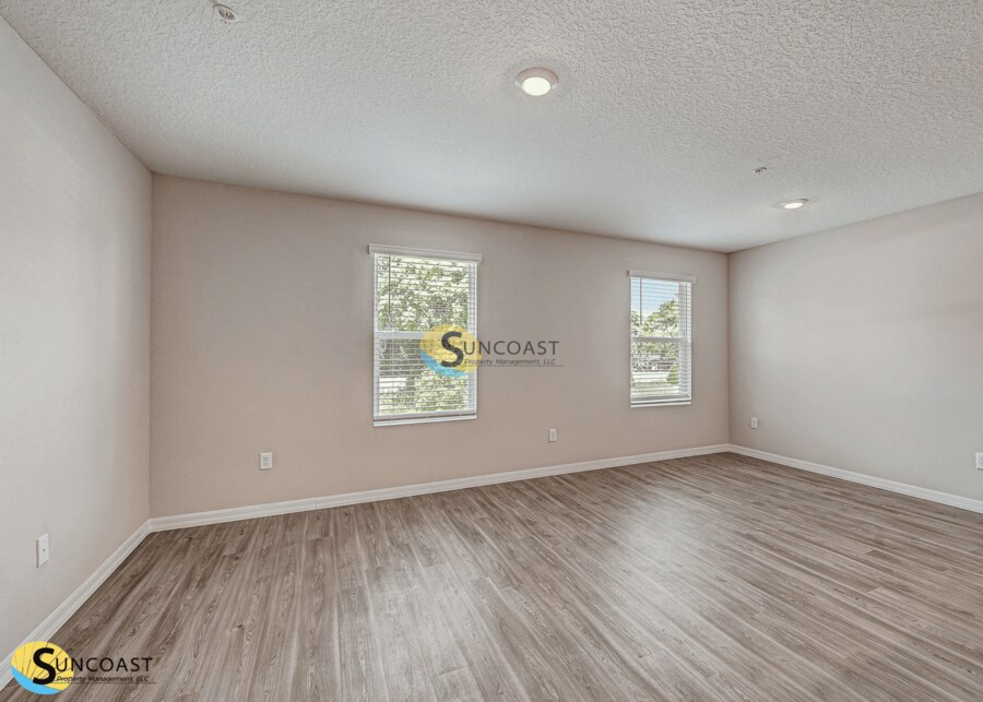 Building Photo - 9588 Hood Rd