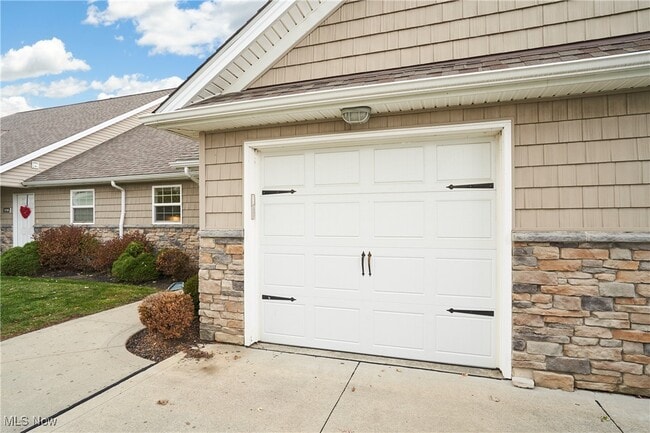 Building Photo - 1747 Blase Nemeth Rd