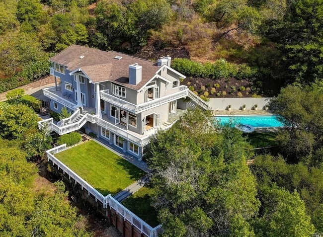 Primary Photo - 216 Evergreen Dr
