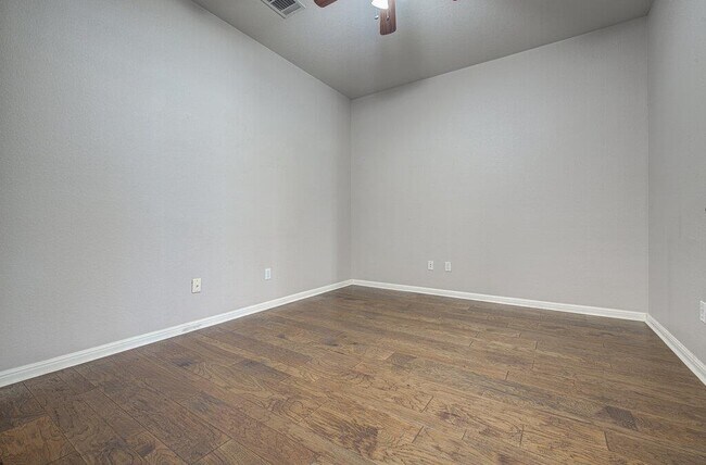 Building Photo - 2008 Creek Ledge Pl