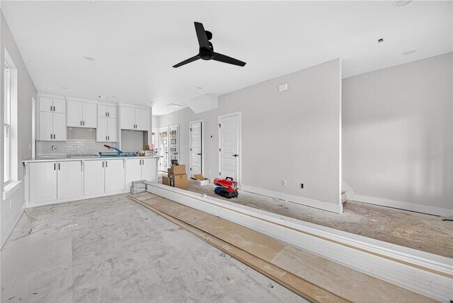 Building Photo - 1422 S Yampa Bnd