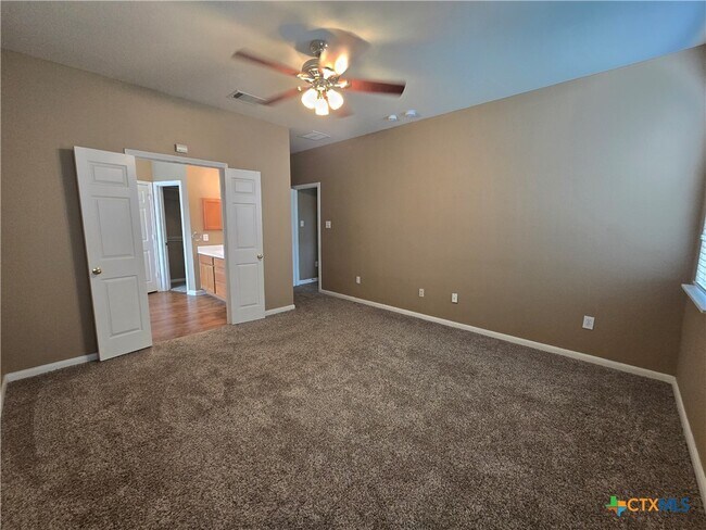 Building Photo - 2043 Carlisle Castle Dr