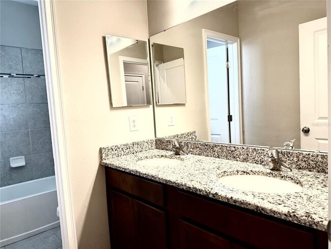 Building Photo - 6268 Great Bear Dr