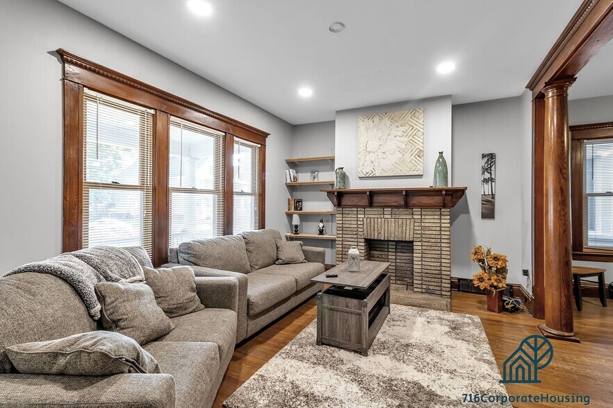 Building Photo - 309 Bird Ave