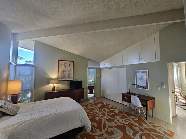 Building Photo - 37800 Da Vall Dr