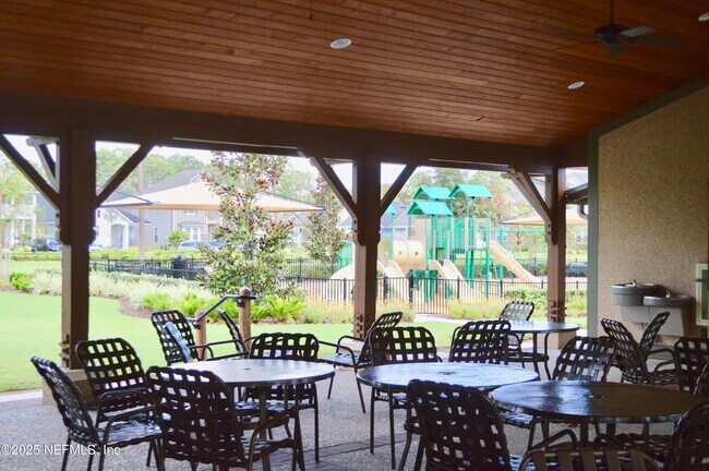 Building Photo - 142 Jackrabbit Trl