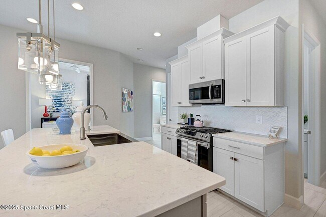 Building Photo - 2680 Avalonia Dr