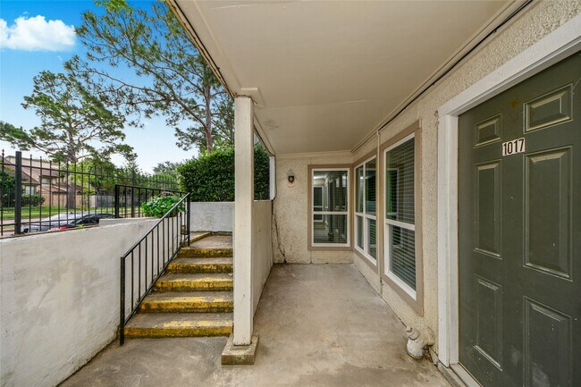 Building Photo - 781 Country Pl Dr