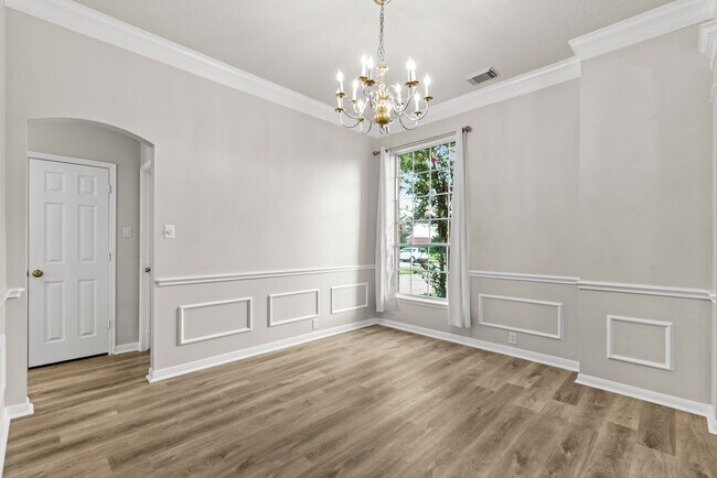 Building Photo - Gorgeous 4 bed/3.5 bath two story home!