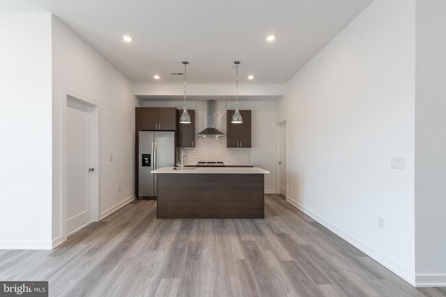 Building Photo - 710 N 16th St