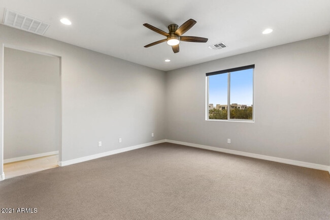 Building Photo - 7440 E Via De Luna Dr