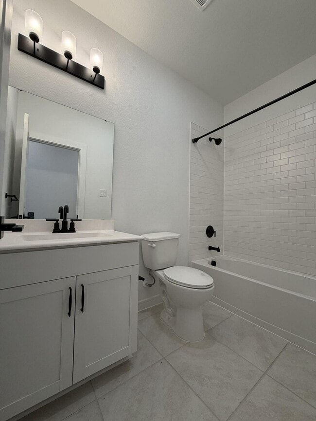 Building Photo - 4723 Bay Vista Dr