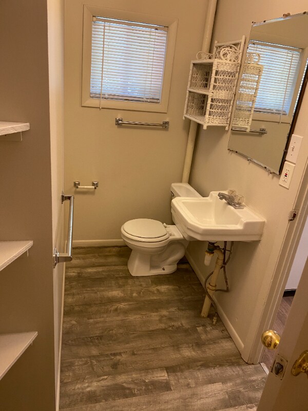 Building Photo - 1015 S Arnold St