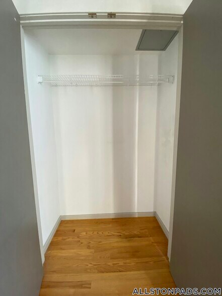 Building Photo - 55 Glenville Ave