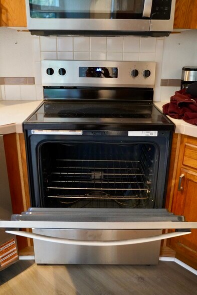 Building Photo - 29205 Saddle Oaks Ln