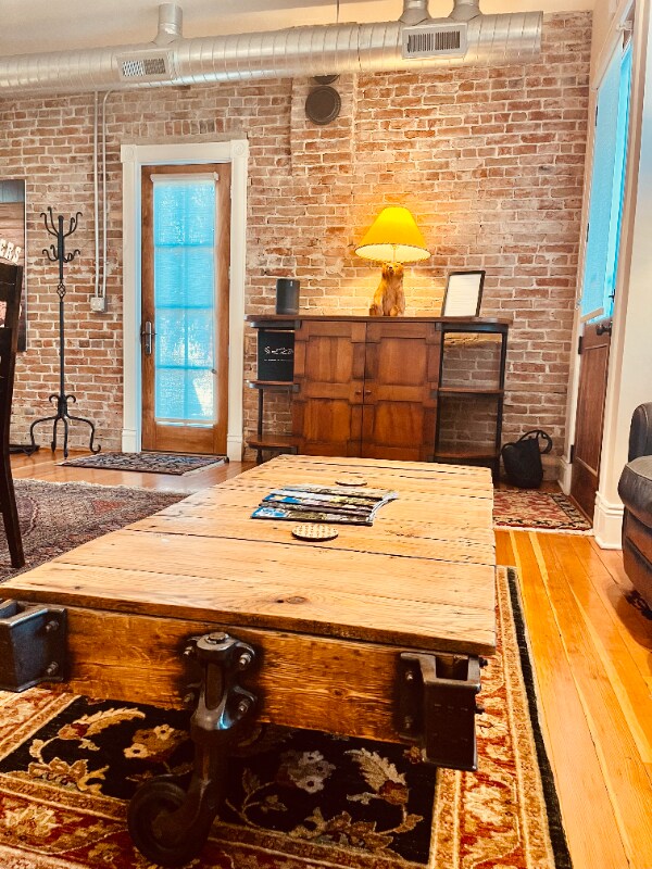 Building Photo - 214 S 2nd St