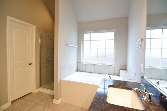 Building Photo - 3520 Addison St