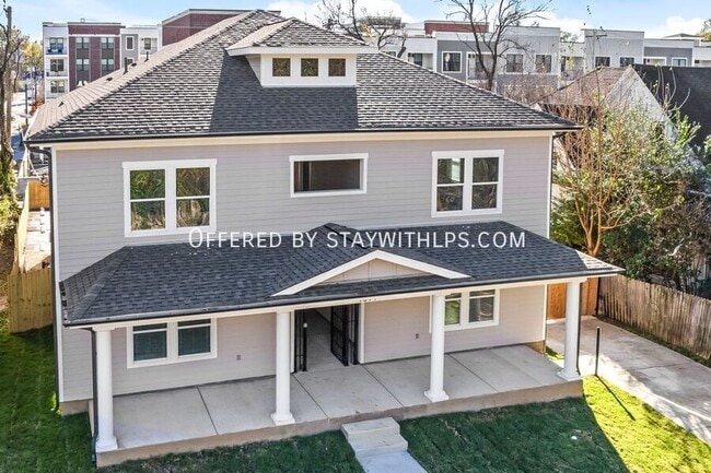 Building Photo - 1571 Court Ave