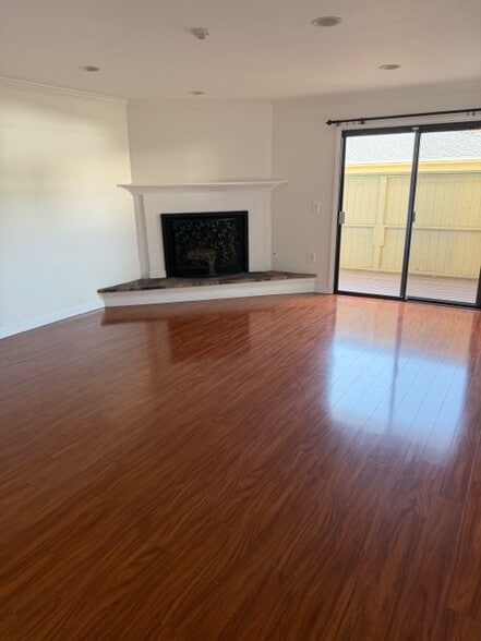 Building Photo - 2611 Ruhland Ave