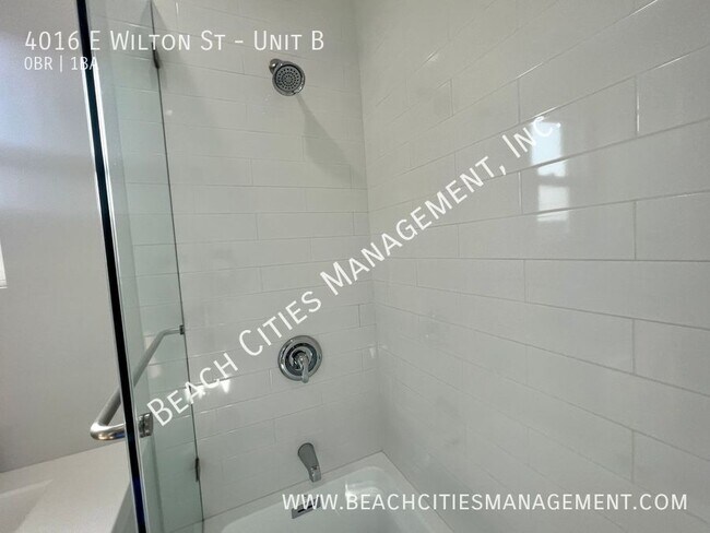Building Photo - 4016 E Wilton St