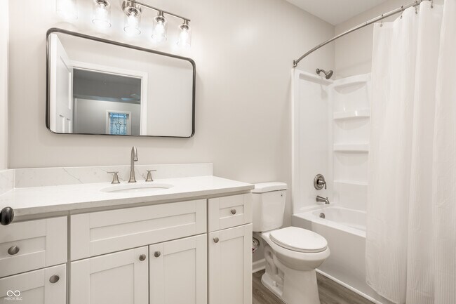 Building Photo - 108 W Main St