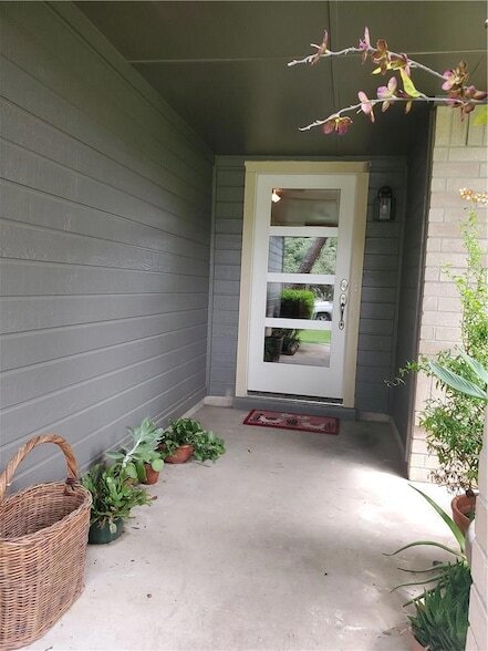 Building Photo - 1809 Dayflower Trce