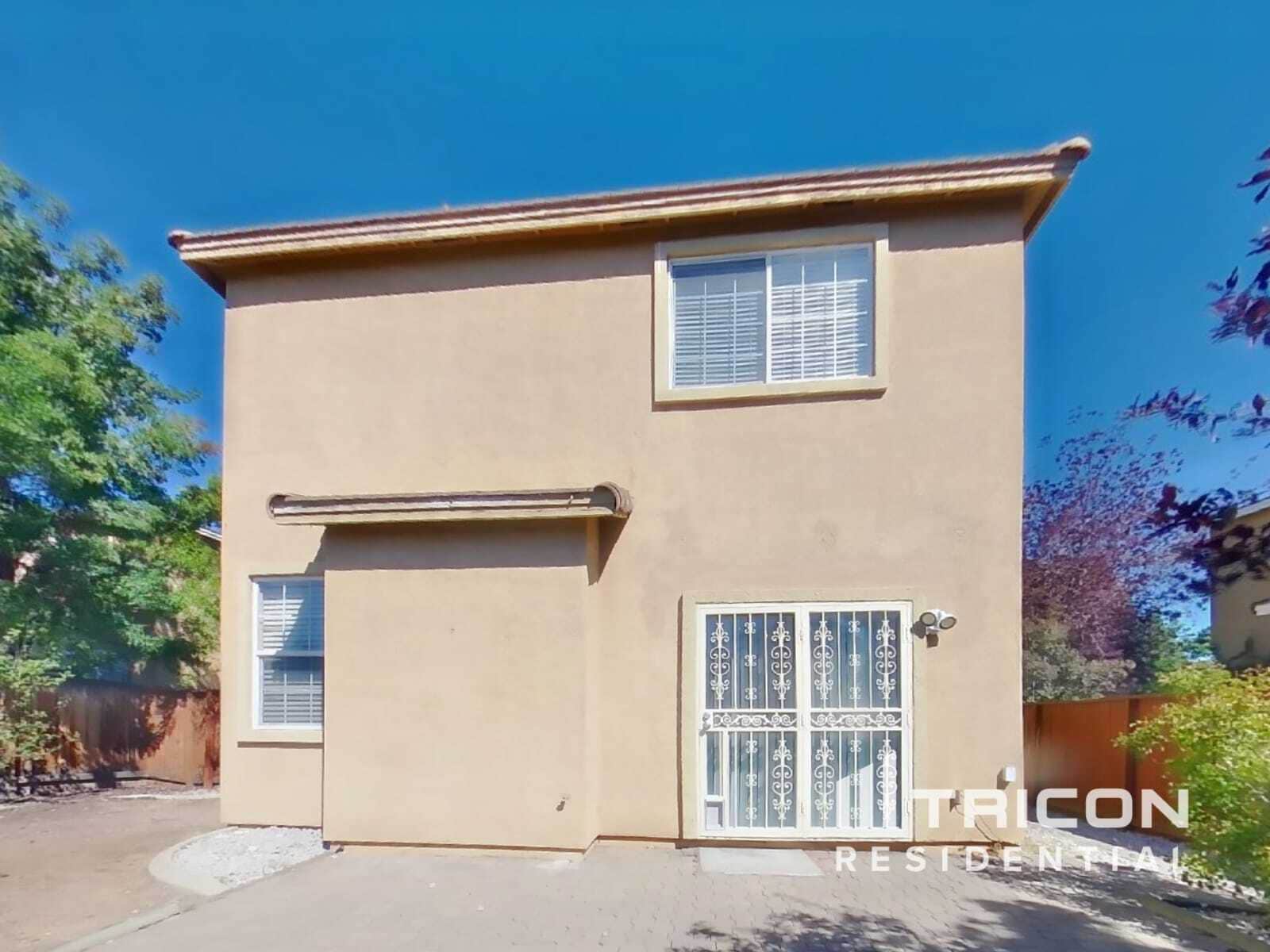 Building Photo - 2108 San Remo Dr