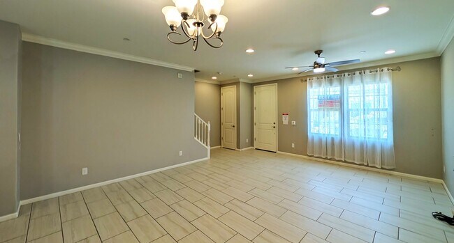Building Photo - 3 Bedroom Condo in the Siena Community Near S Dobson Rd and W Queen Creek Rd!