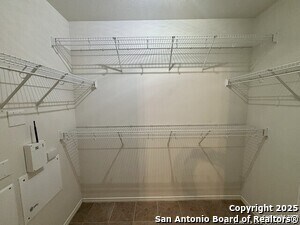 Building Photo - 7226 Comet Manor