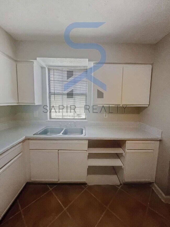 Building Photo - 10305 Wisteria Ln