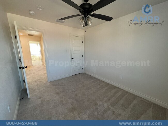 Building Photo - Easy Living with AMRR: Beautiful 4-Bedroom Home Near HEB