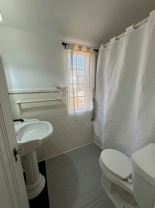 Building Photo - 21440 Lathrup St