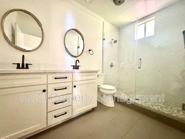 Building Photo - 1570 Locust St