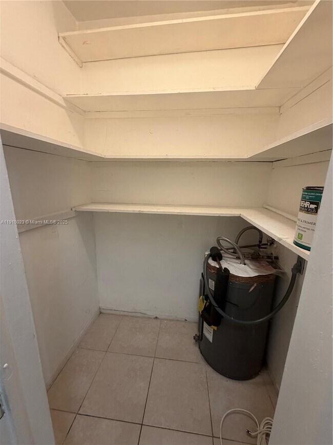 Building Photo - 2838 Madison St