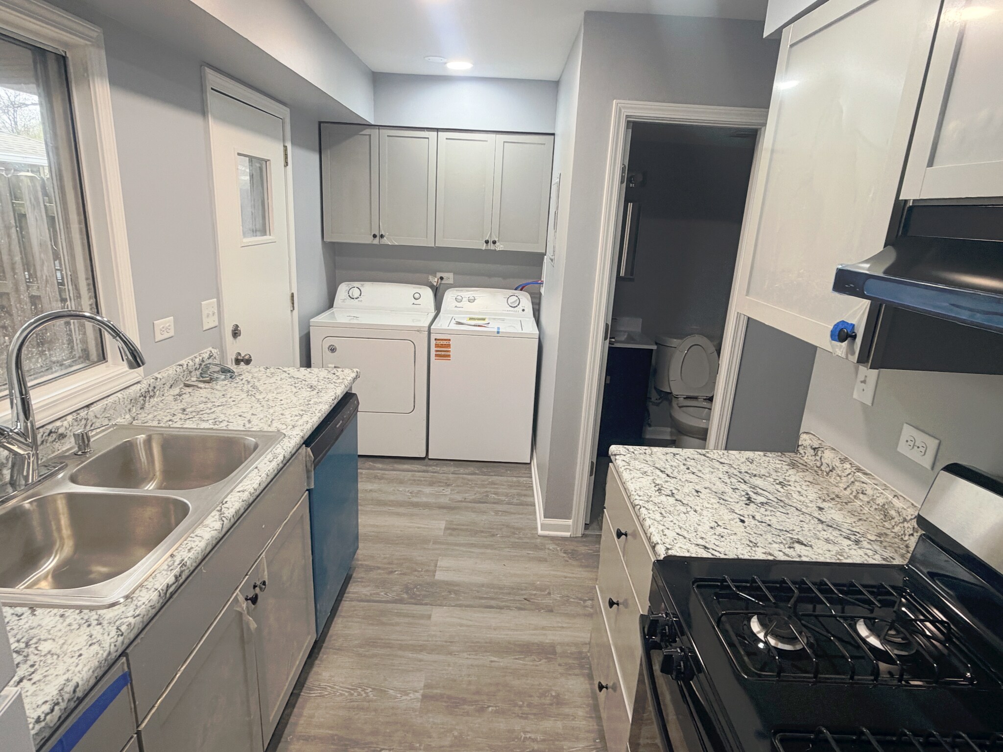 Building Photo - 6203 Kit Carson Dr