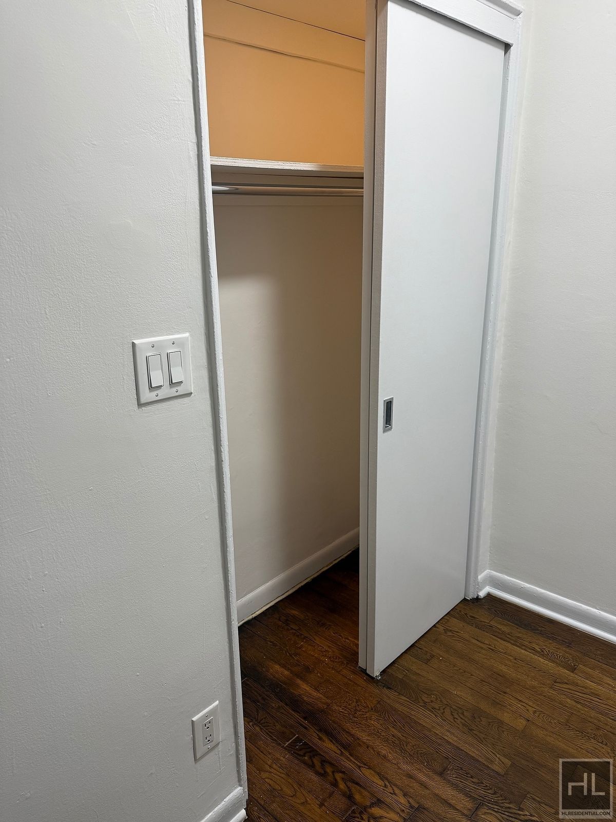 Building Photo - 3 AVENUE