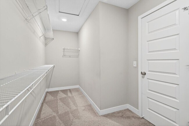 Building Photo - Welcome to this stunning 4-bedroom, 2.5-bathroom home located in the desirable Westfield, IN.