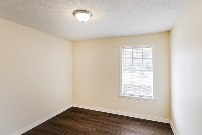 Building Photo - 1626 Edgewood Pl